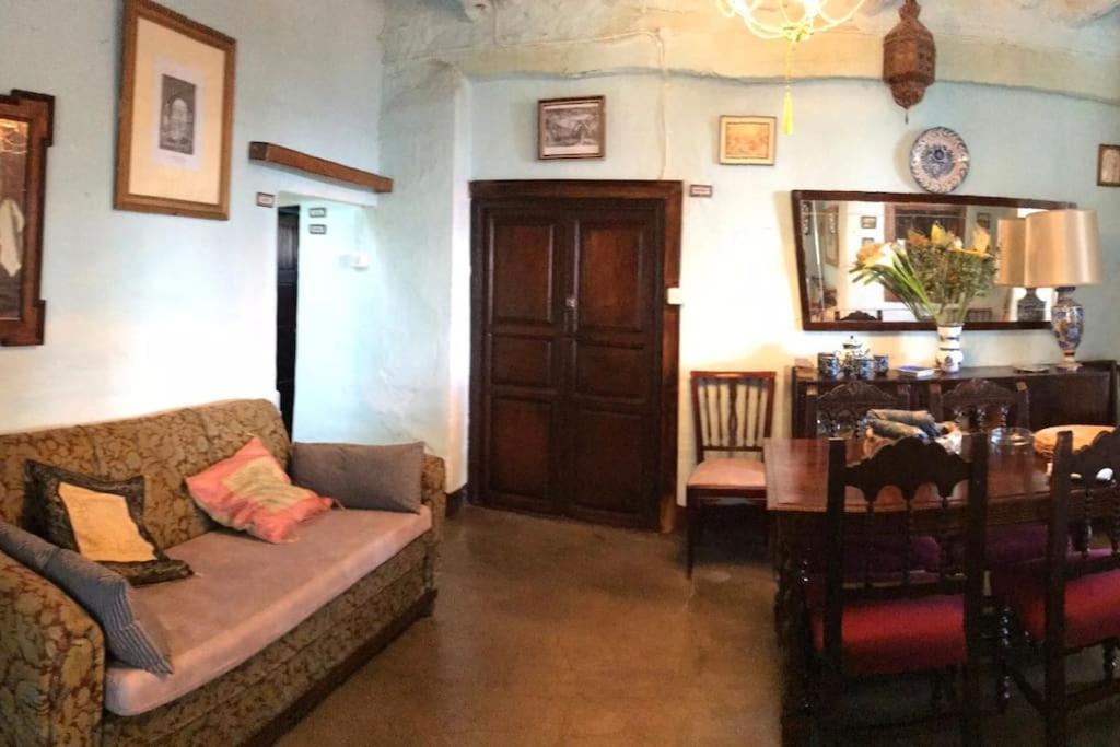 Pitres La Casa Rural De Paco Y Ana מראה חיצוני תמונה