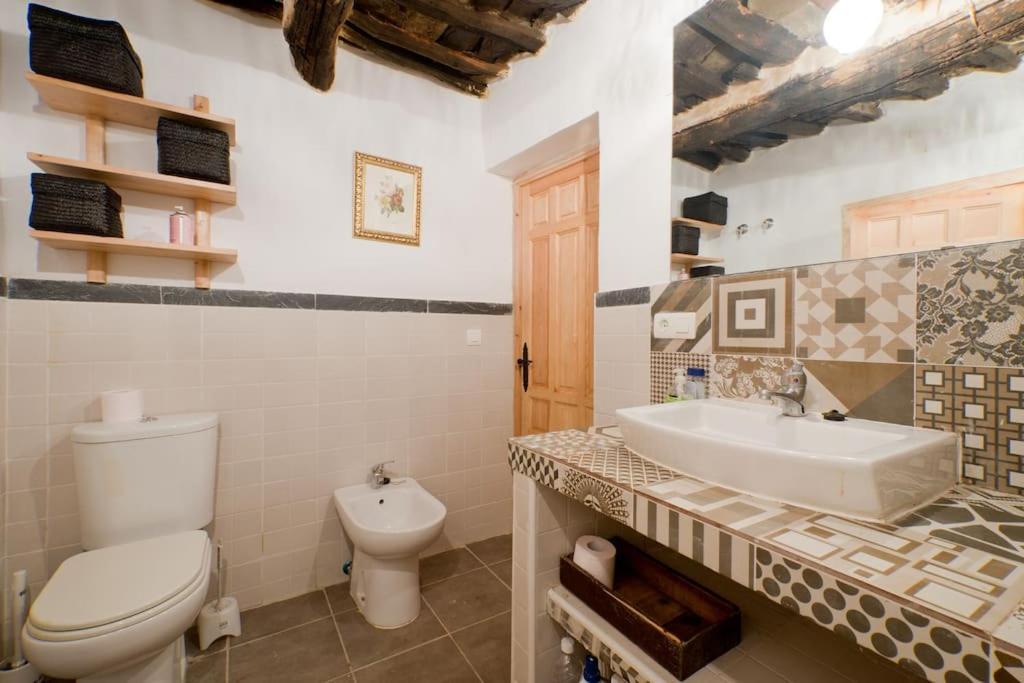 Pitres La Casa Rural De Paco Y Ana מראה חיצוני תמונה