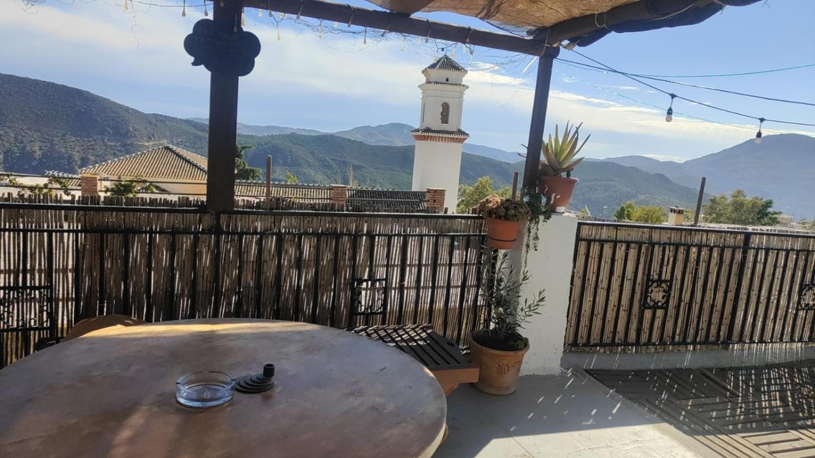 Pitres La Casa Rural De Paco Y Ana מראה חיצוני תמונה